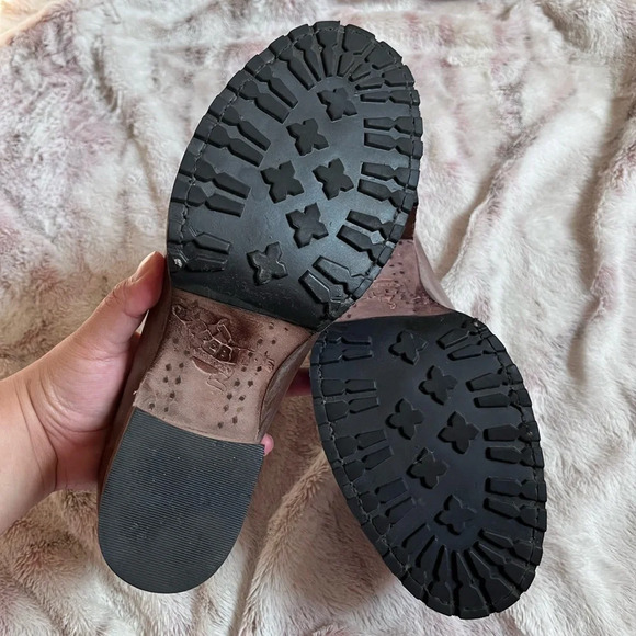 Freebird Bristol Chunky Heeled Loafer - Picture 15 of 16